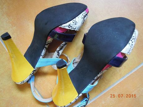Sandále 2 x obuté, 35