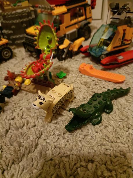 Lego city 60161- v džungli, 