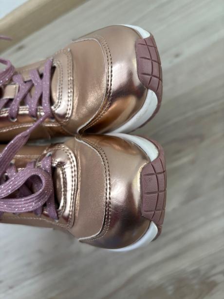 Zimnè topànky, skechers,33