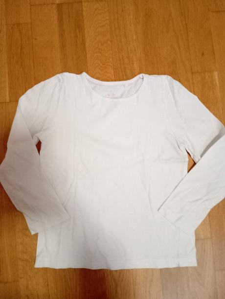 Čisto biele tričko, lupilu,110