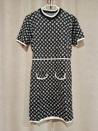 Úpletové šaty, nové, sedia s-m, m / s