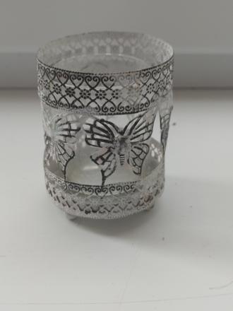 Svietnik na čajovú sviečku,