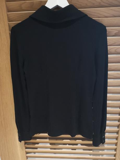 Cierne bavlnene elasticke tricko /kosela zn motivi, m