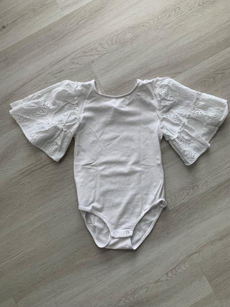 Kratasy a tricko, 140–152