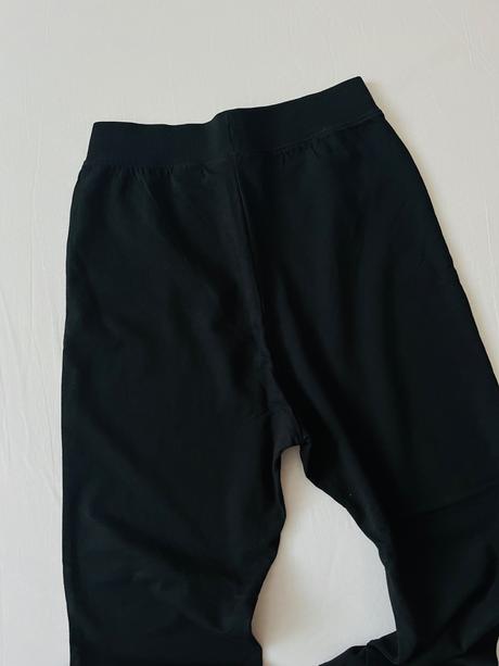 H&m čierne tenké tepláky ve.170, h&m,170