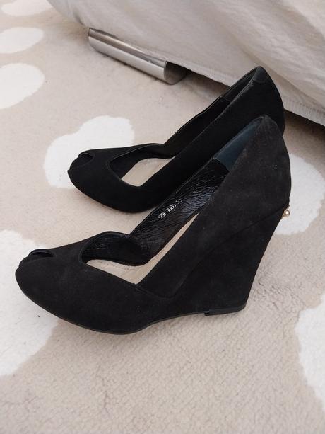 Lodičky na platforme, 35