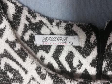 Krásne vzorované šaty, 46