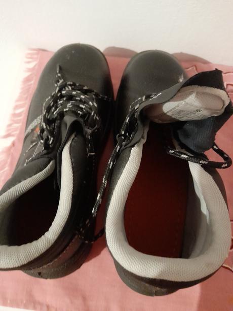 Pracovna obuv 38, 38