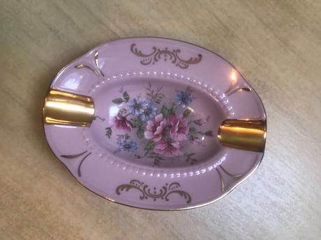 Popolník - ružový porcelán, 
