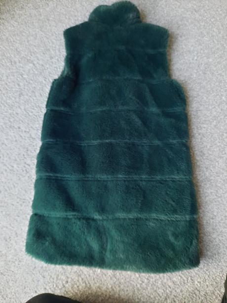 Kožušinova vesta, reserved,146