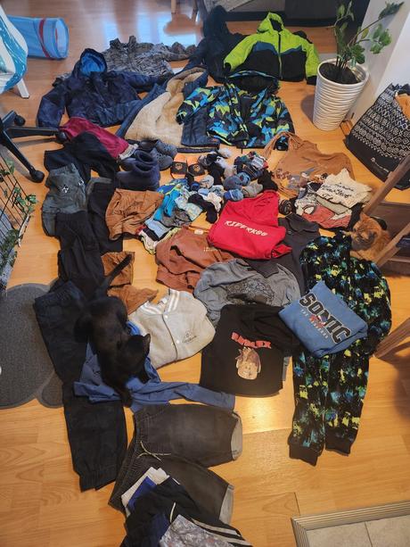 Veľký balík oblečenia pre chlapca 134-140, 140–152