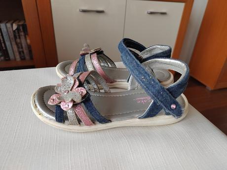 Sandále - trblietkavé s motýľmi v.28, deichmann,28