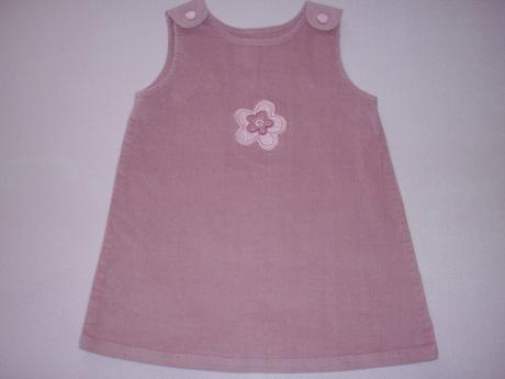 Pekné menčestrové šatky., 92