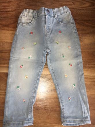 Vysivane rifliky, h&m,92