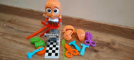 Kaderníctvo play doh, 