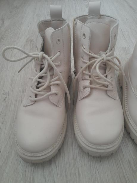 Členkové čižmy, 34