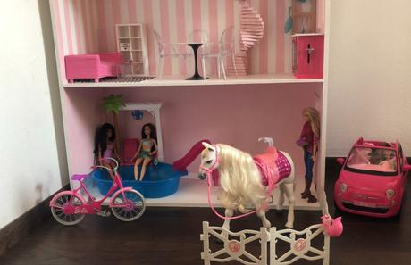 Luxusný barbie domček s najkrajšou barbie zbierkou, 