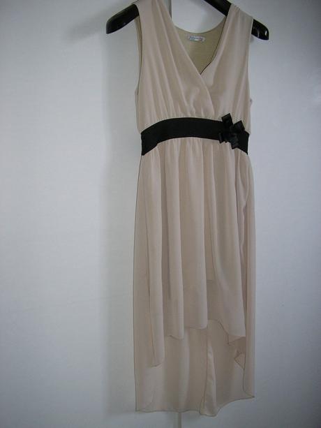 498. krémové šaty, s