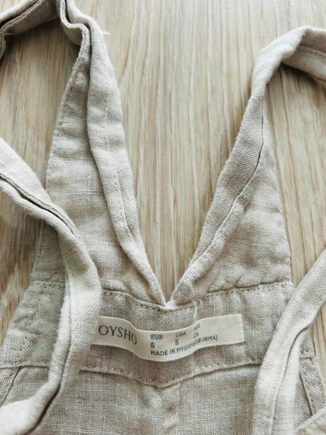 Skvelý ľanový overal značky oysho, s