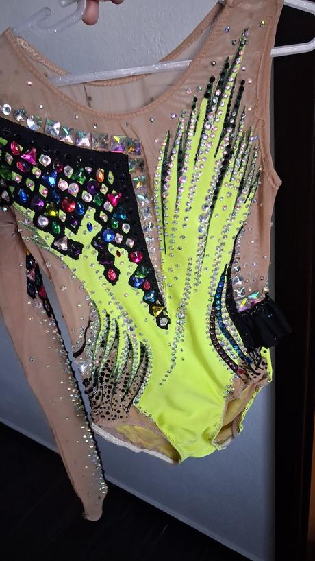 Gymnasticky dres, 134