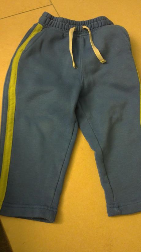 Modre teplaciky,vel. 12-18.mes., cherokee,86