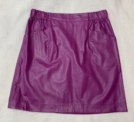 Kratšia sukňa z eko-kože s gumou v páse zn.magenta, m