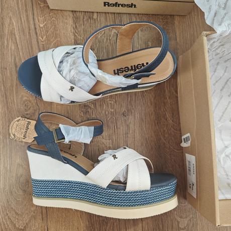 Nové námorné sandále na vysokej platforme, 38