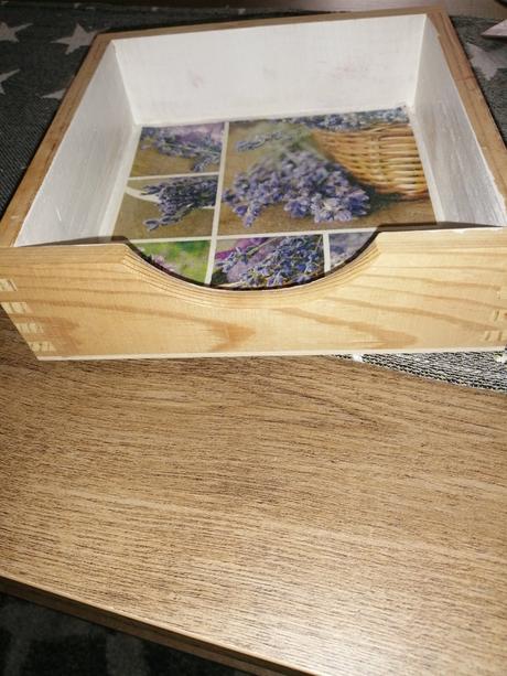 Krabička na servítky, 