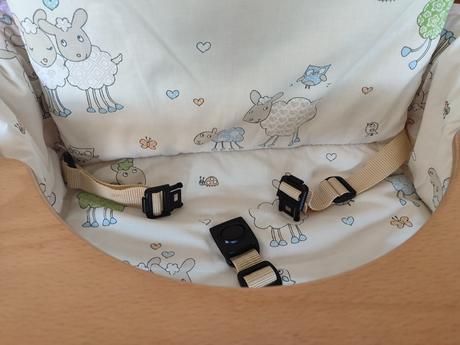 Rastúca drevená stolička geuther,