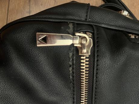 Guess ruksak, guess