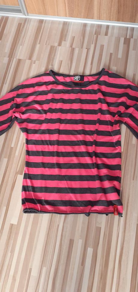 Tričko sam, s.a.m.,146