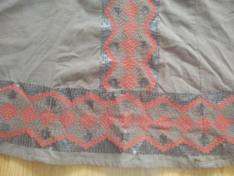 Dámska sukňa monsoon, 40