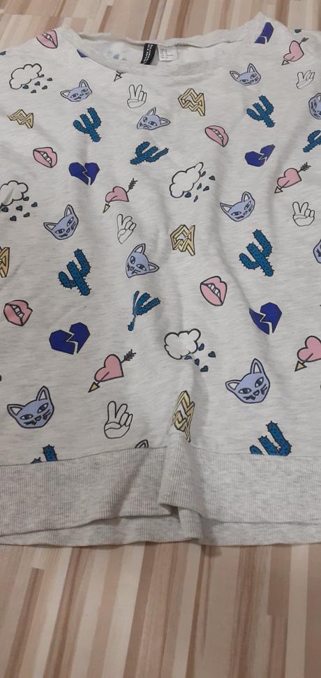 Sivá mikina so vzorom, h&m,m