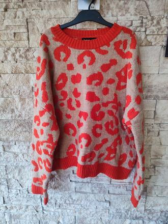 Sveter, stradivarius,s