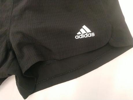 Šortky s dierkovaným vzorom, vnútorné nohavičky, adidas,s