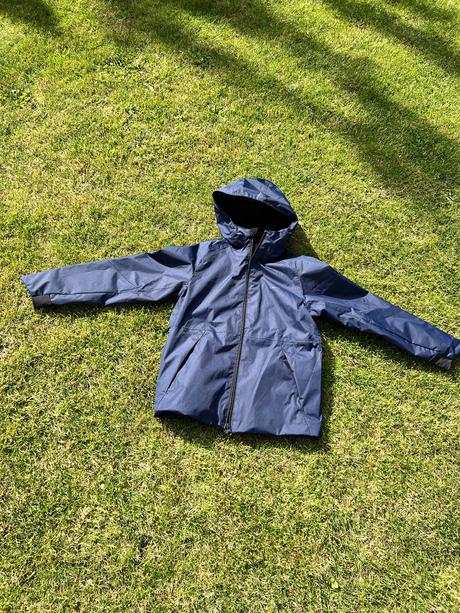 Decathlon nepremokava bunda na futbal/ turistická, decathlon,134
