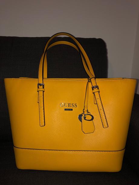 Kabelka guess originál žltá pc 175eur, guess