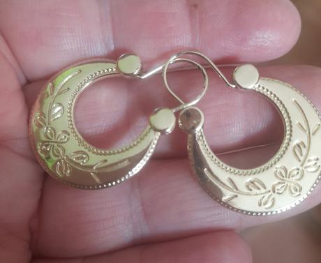 Pozlatene chirurgicke, 