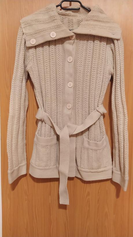 Predlzeny svetrik s opaskom, 