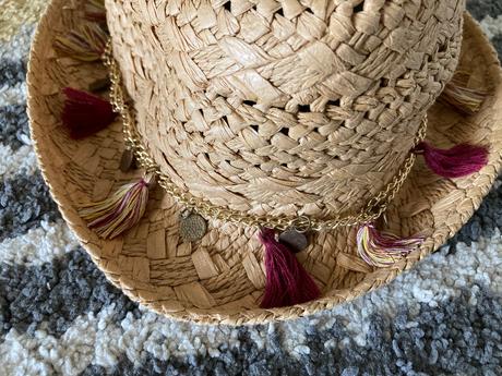 Klobúk s retiazkami 128/140, takko,104