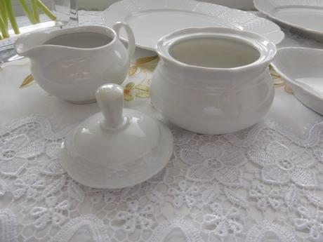 Tanier oval 2x +mliekovník+cukorníčka+tanierik 2x, 
