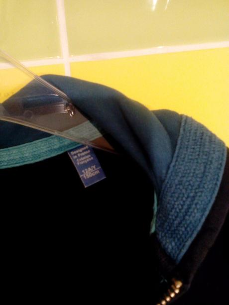 Mikina s kapucnou, 152