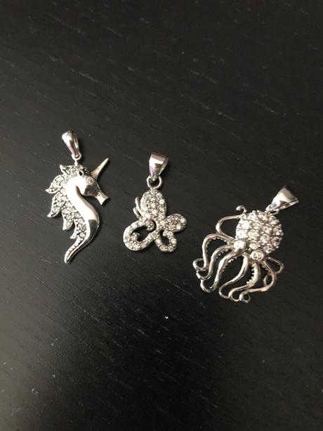 Strieborne privesky, 