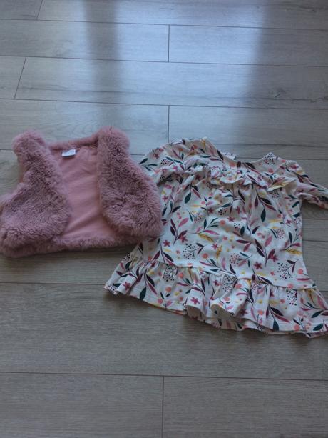 Krásny komplet šaty a kožušinová vesta, f&f,80