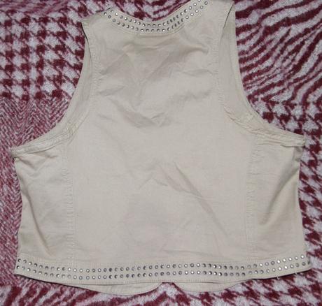 Vesta so zdobenim, 42