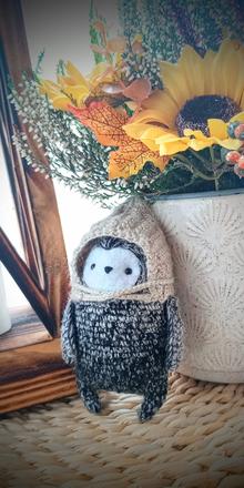 Háčkovaná sovička,