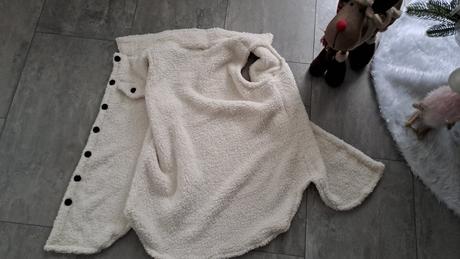 Biela plyšová vesta, l