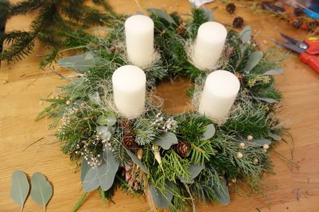 Adventny veniec biela,