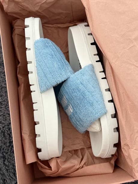 Šľapky miu miu, 38