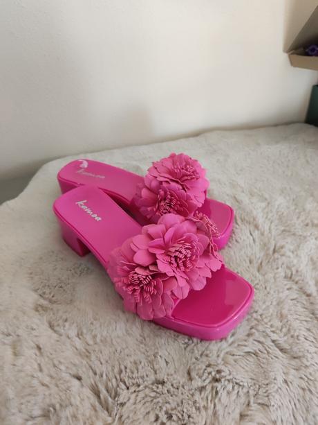 Dámske šľapky, 39